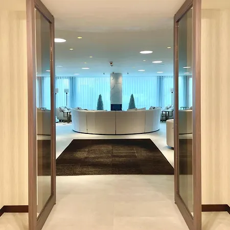 فندق ريفا - داس آم بودينسي 5*