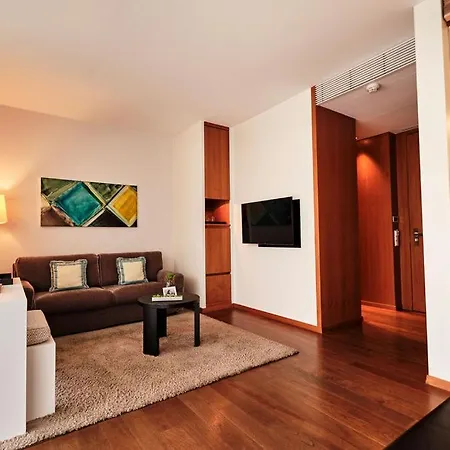 فندق ريفا - داس آم بودينسي 5*